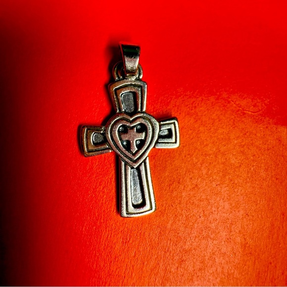 James Avery Retired Rare Elegant Silver Cross Pendant - Picture 1 of 3